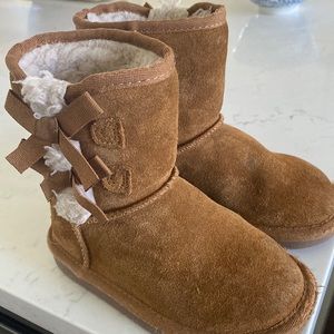 Koolaburra by UGG boots